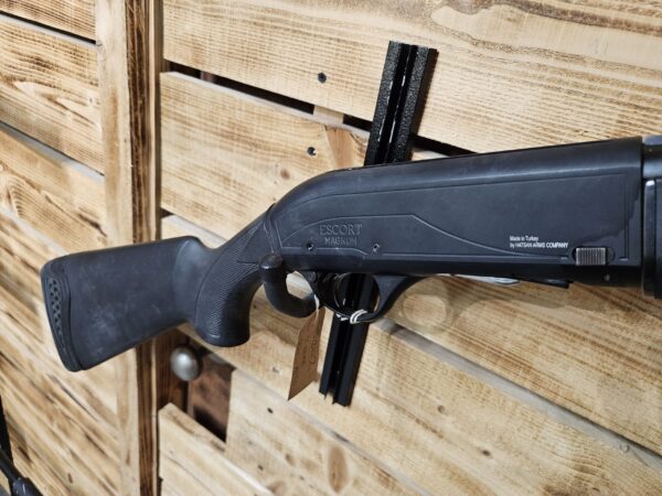 Pre-owned Hatsan Escort Magnum 12 Bore Semi-Auto Shotgun - Image 2