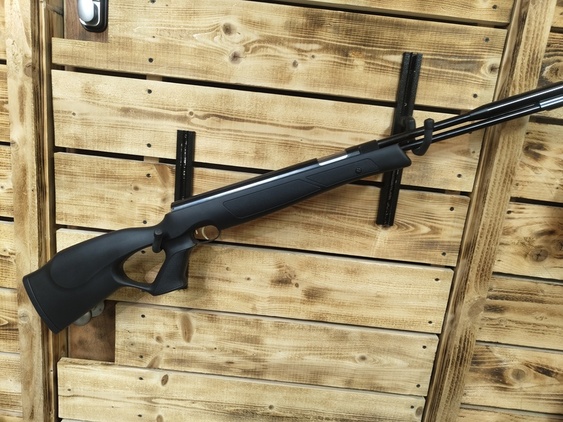 Pre-Owned Weihrauch HW97K Blackline .22 Air Rifle