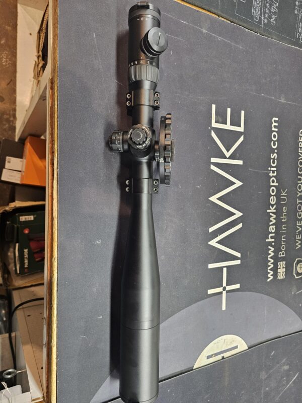 Pre-Owned Hawke Airmax 8-32x50 - Image 3